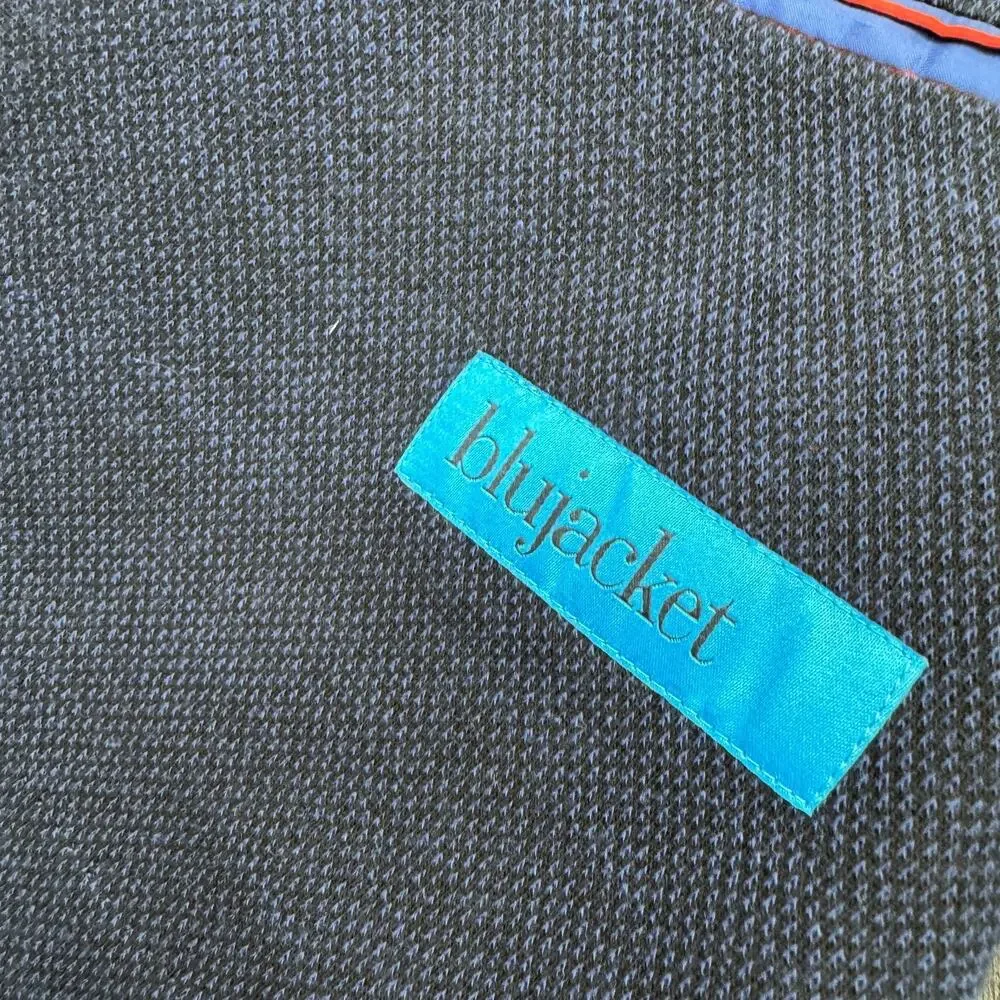 BluJacket see photos